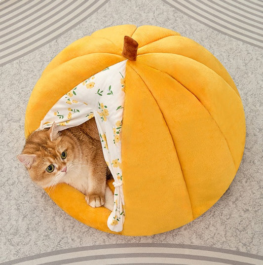 Pumpkin-Shaped Plush Pet House for Cats & Small Dogs 🎃🐾