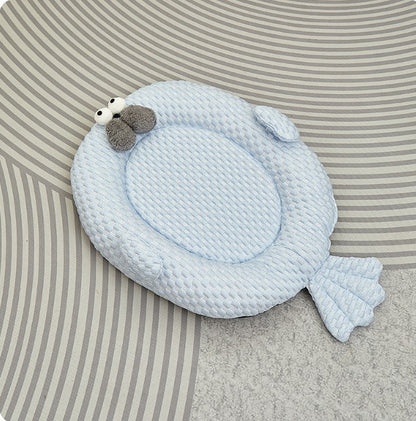 Cute Fish-Shaped Plush Pet Bed for Dogs & Cats 🐟💙